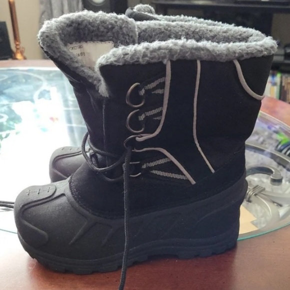 Boy's Snow Boots size 1 - Picture 3 of 7
